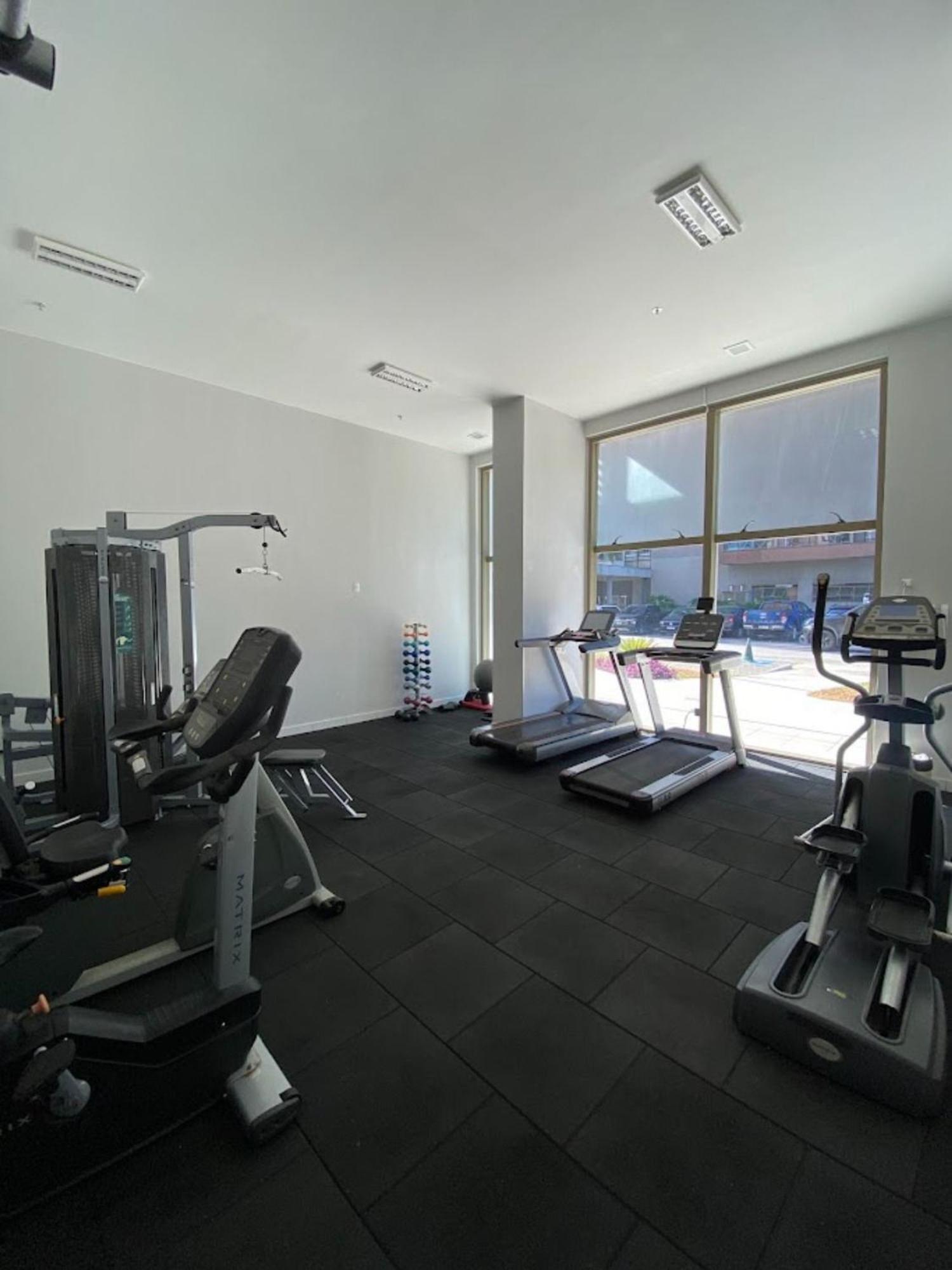 - Riocentro/rock In Rio C/arcond. Frigobar, Garagem, Mercadinho, Cafeteria * Rio de Janeiro